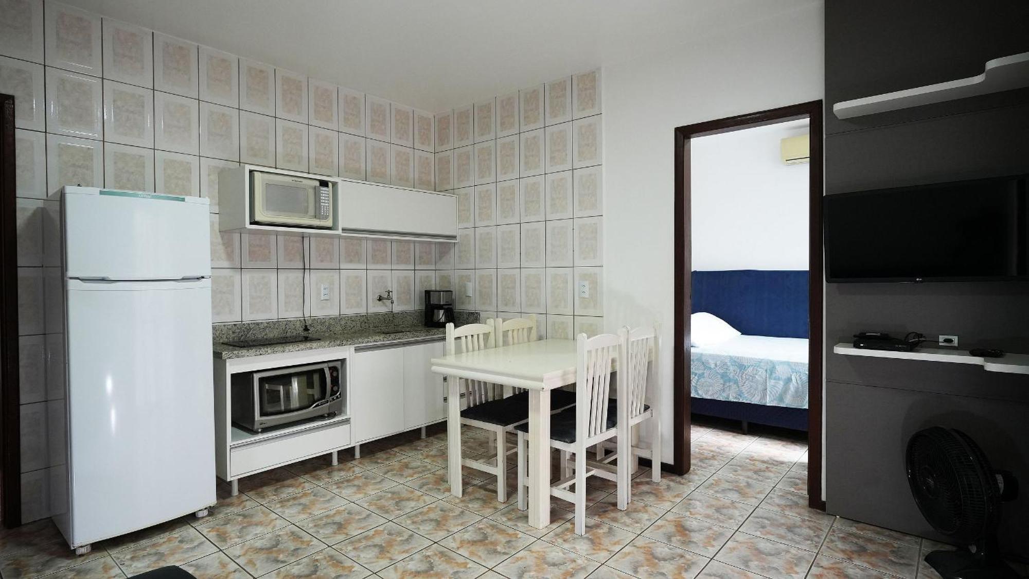 Residencial Adolfo - Mestre Naro Bombinhas Kültér fotó