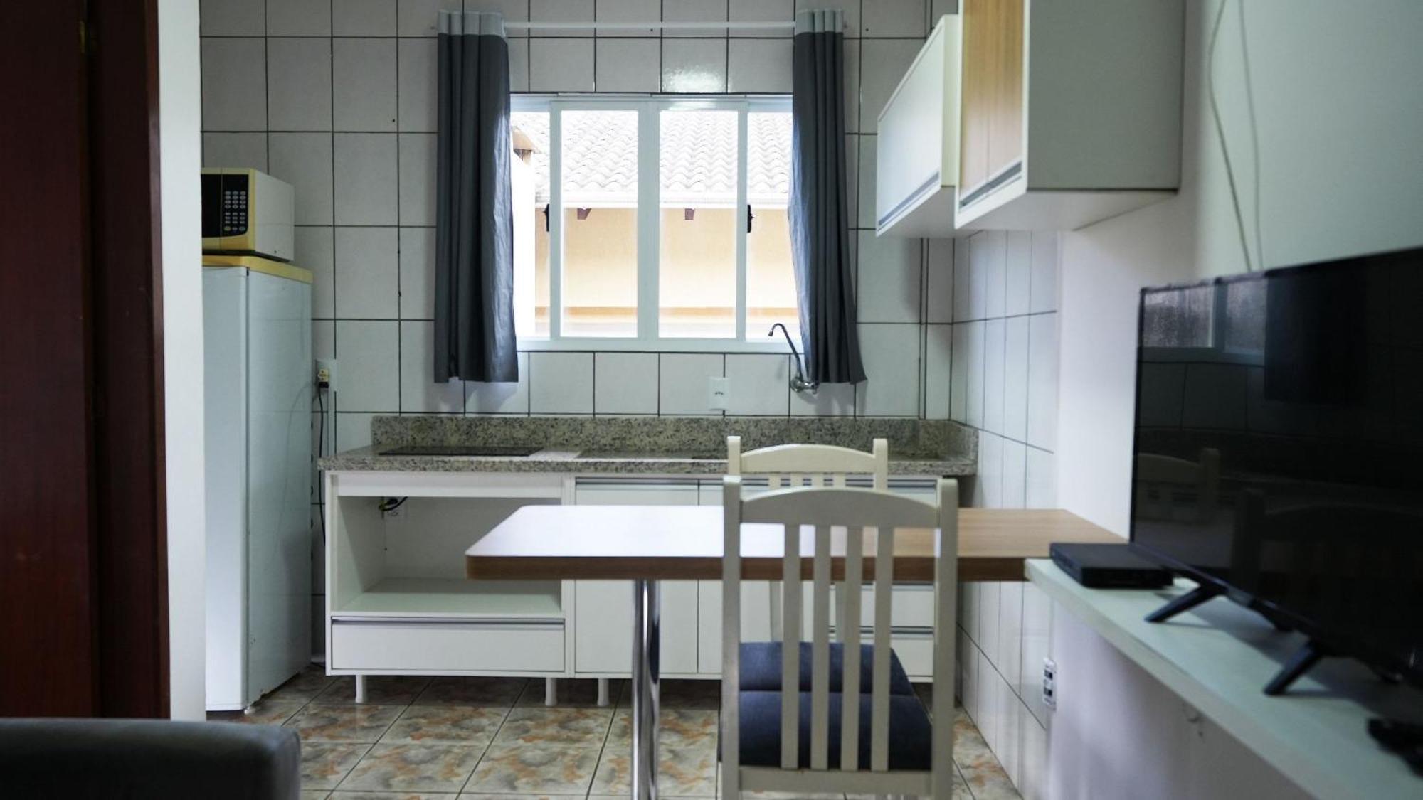 Residencial Adolfo - Mestre Naro Bombinhas Kültér fotó